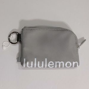Lululemon clippable card pouch NWOT
